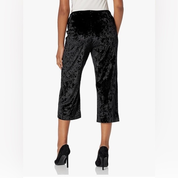 NWT Lyssé Crushed Velvet Wide Leg Cropped Pants Small Black - Picture 2 of 3